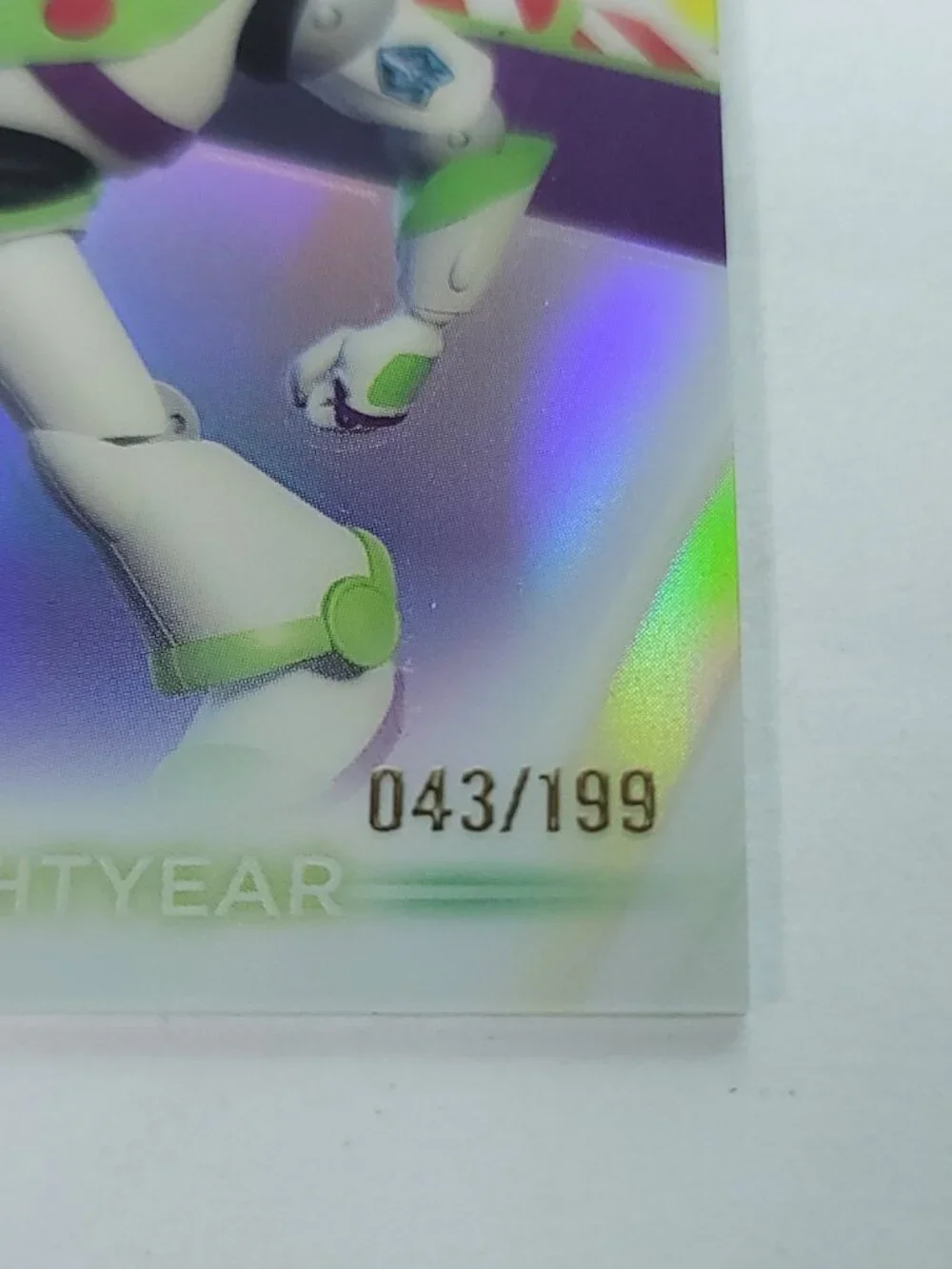 Buzz Lightyear Topps 2026 Disney Neon Holo Chrome Refractor Limited 043/199 CNE